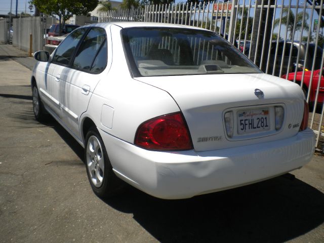 Nissan Sentra 2004 photo 3