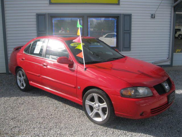 Nissan Sentra Crew Cab Standard Box 4-wheel Drive SLE Sedan