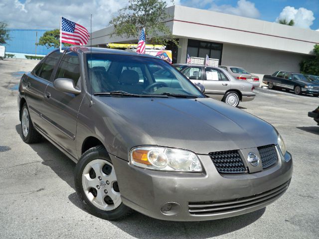 Nissan Sentra 2004 photo 1