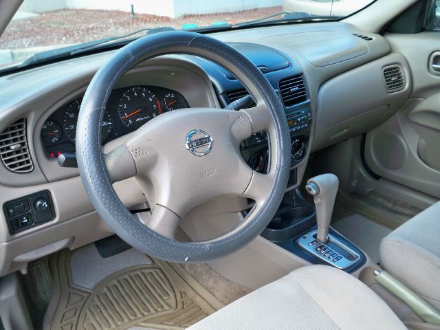 Nissan Sentra 2004 photo 2