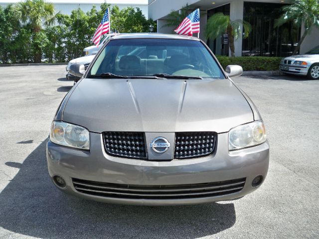 Nissan Sentra 2004 photo 3