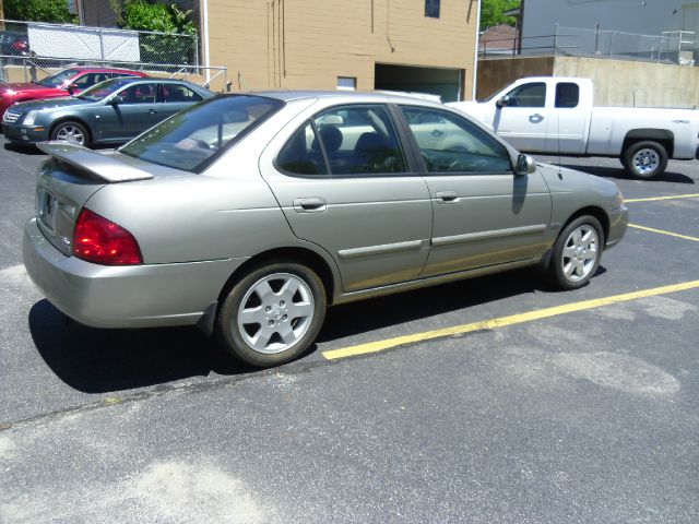 Nissan Sentra 2005 photo 1