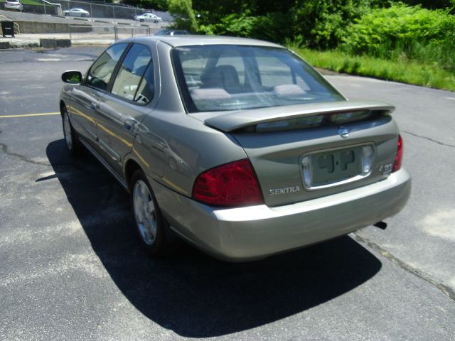 Nissan Sentra 2005 photo 12