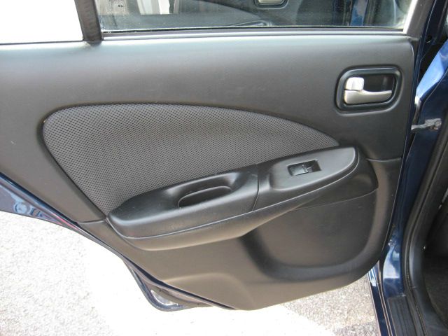 Nissan Sentra E43 Sedan