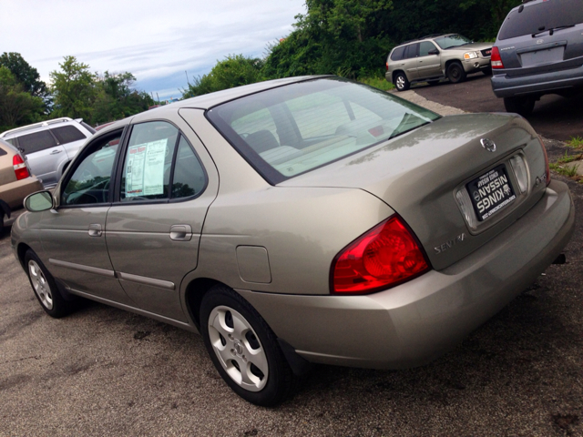 Nissan Sentra 2005 photo 1