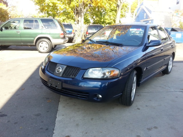 Nissan Sentra 2005 photo 1
