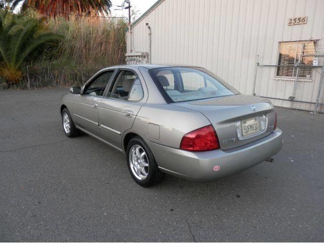 Nissan Sentra 2005 photo 1