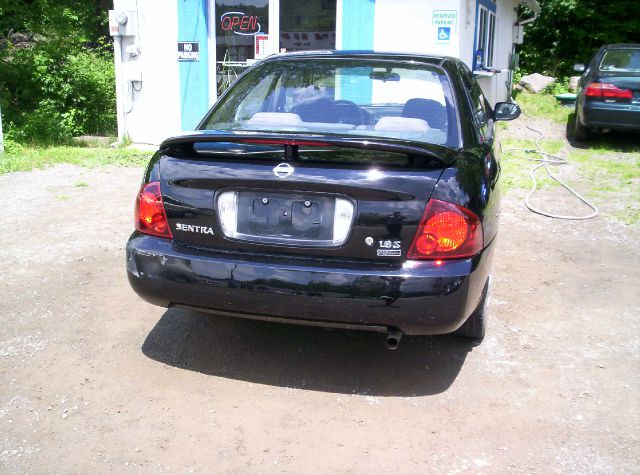 Nissan Sentra 2005 photo 1