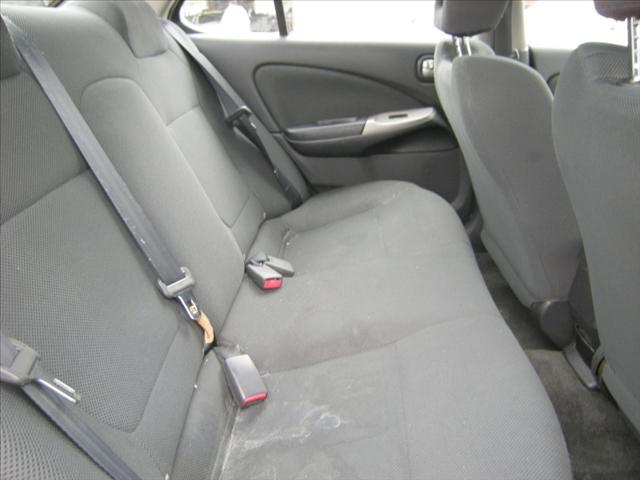 Nissan Sentra 2005 photo 5