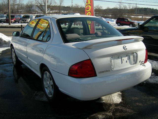 Nissan Sentra 2005 photo 1