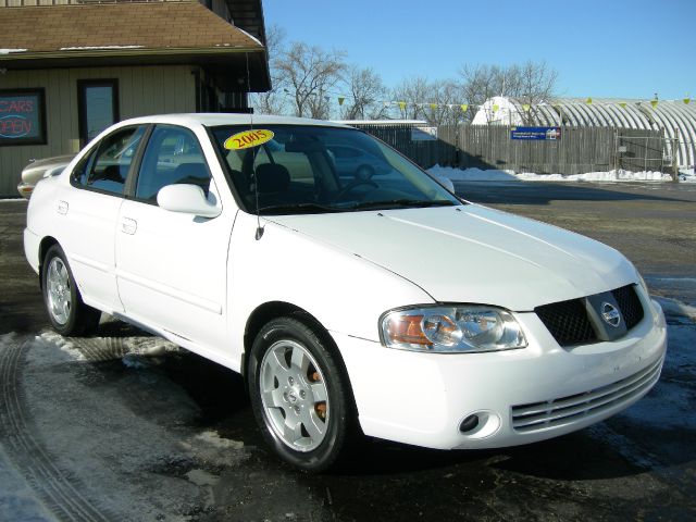 Nissan Sentra 2005 photo 2