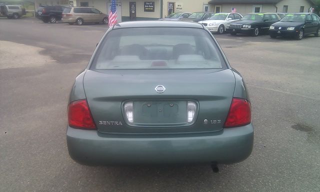 Nissan Sentra 2005 photo 2