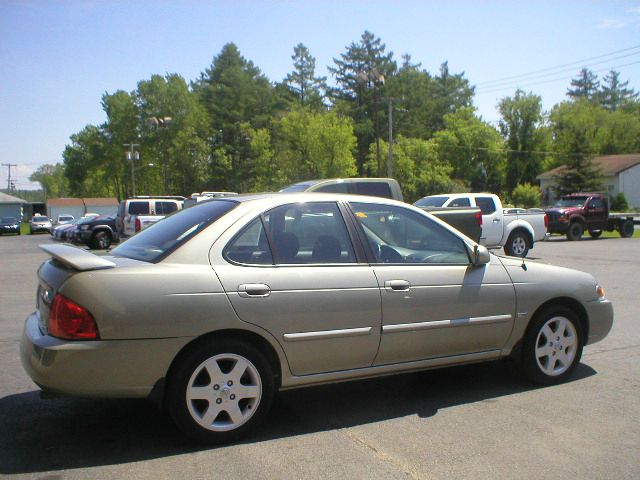 Nissan Sentra 2006 photo 1