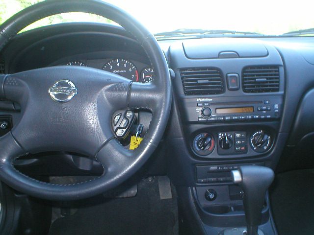 Nissan Sentra LS 3.5lv6 219hp Sedan