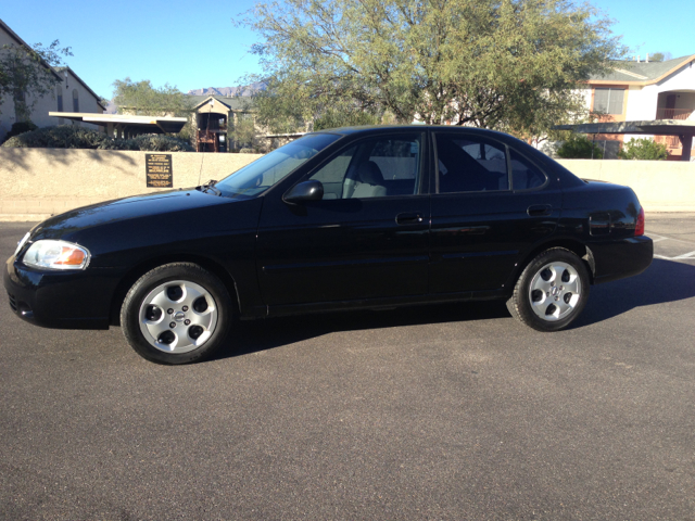 Nissan Sentra E43 Sedan