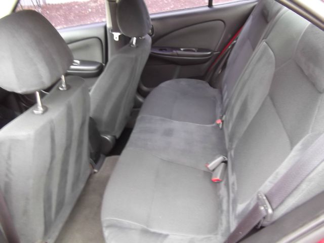 Nissan Sentra E43 Sedan