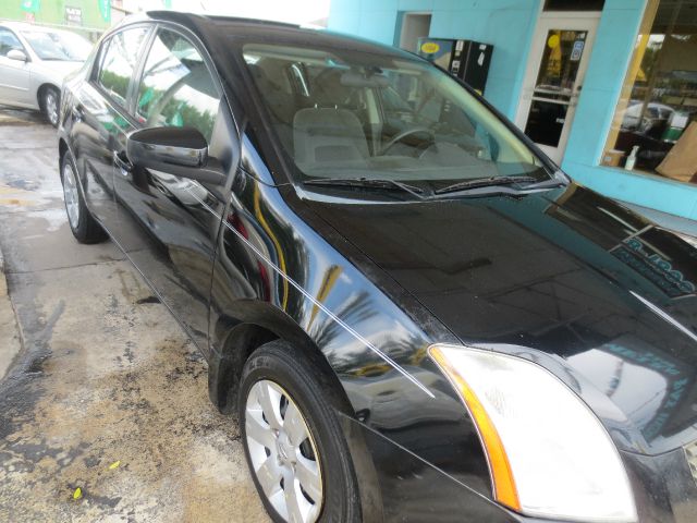 Nissan Sentra 4matic 4dr 3.5L AWD SUV Sedan