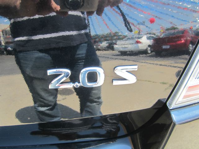 Nissan Sentra SLT Heavy DUTY Sedan