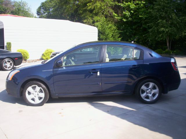 Nissan Sentra SLT Heavy DUTY Sedan