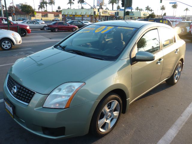 Nissan Sentra SLT Heavy DUTY Sedan