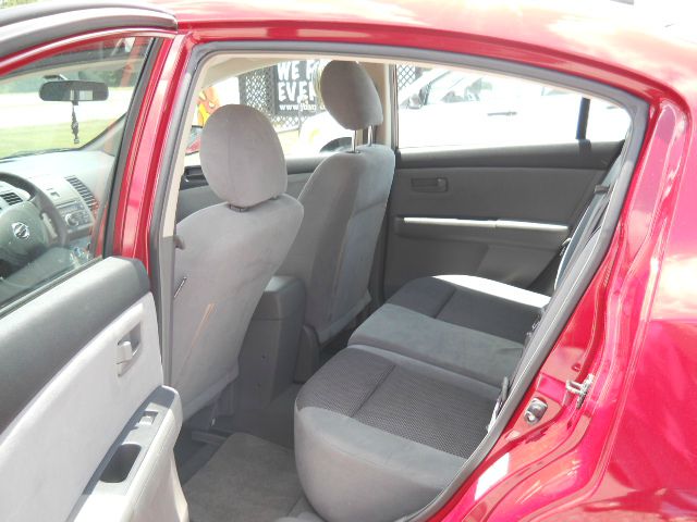 Nissan Sentra SLT Heavy DUTY Sedan