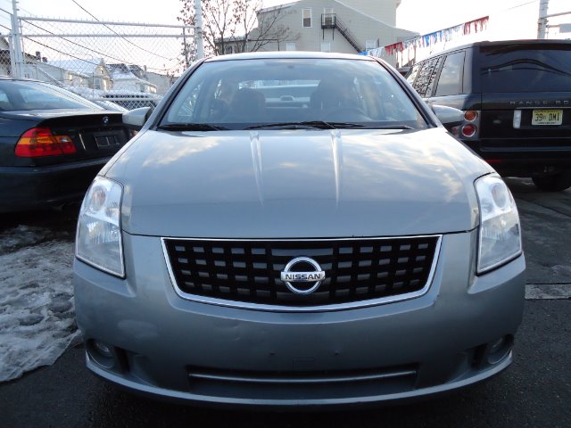 Nissan Sentra SLT Heavy DUTY Sedan