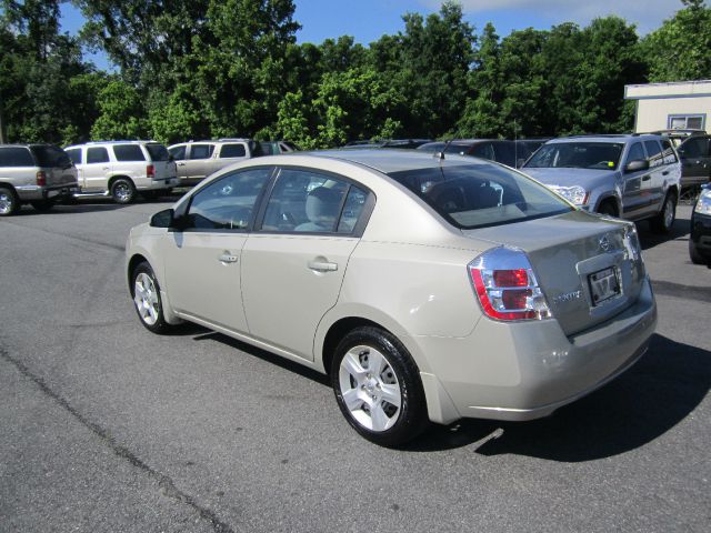 Nissan Sentra SLT Heavy DUTY Sedan