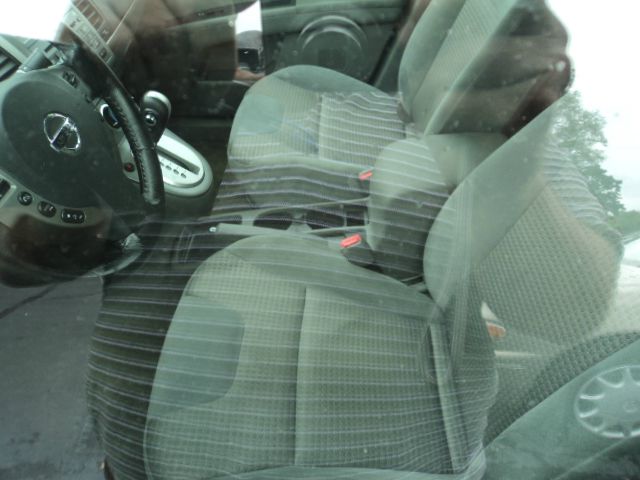 Nissan Sentra 4matic 4dr 3.5L AWD SUV Sedan