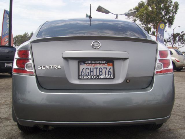 Nissan Sentra 4matic 4dr 3.5L AWD SUV Sedan