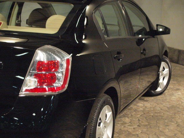 Nissan Sentra 2009 photo 4