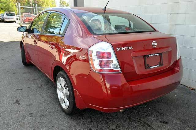 Nissan Sentra 2009 photo 2