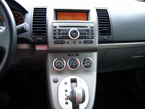Nissan Sentra 2009 photo 4