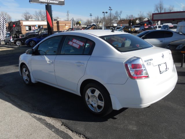 Nissan Sentra 2009 photo 2
