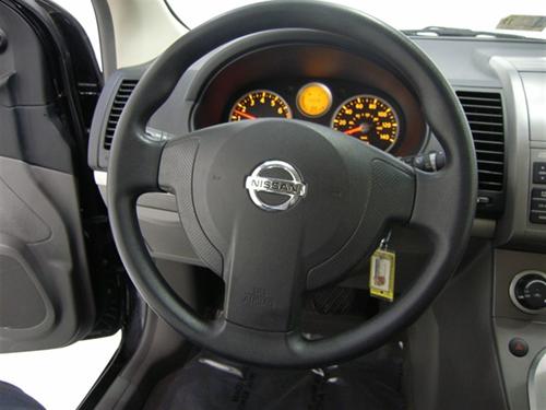 Nissan Sentra 2009 photo 1