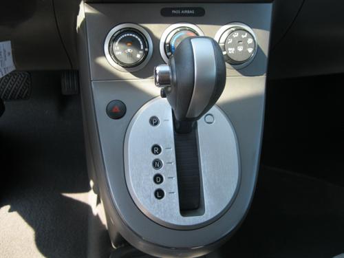 Nissan Sentra 2009 photo 1