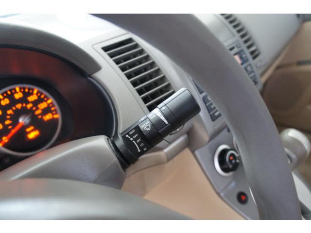 Nissan Sentra SLT Heavy DUTY Sedan