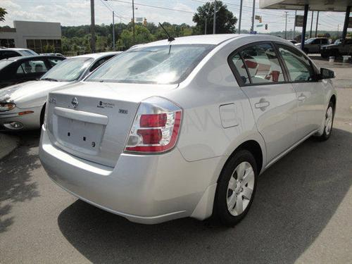 Nissan Sentra 2009 photo 2