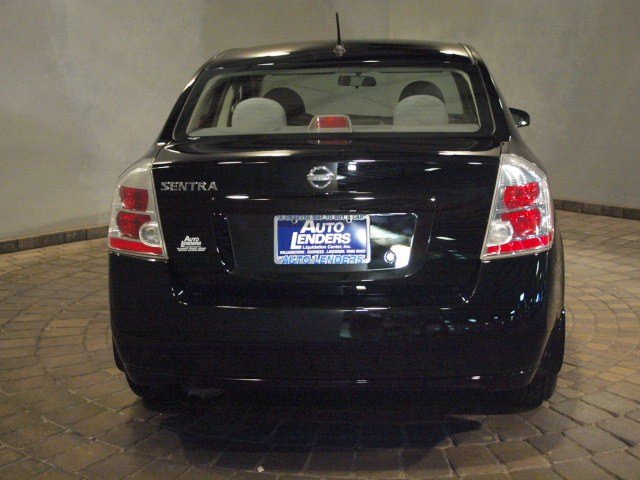 Nissan Sentra 2009 photo 2