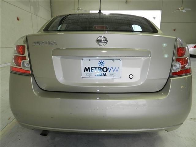 Nissan Sentra 2009 photo 1