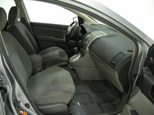 Nissan Sentra 2009 photo 2