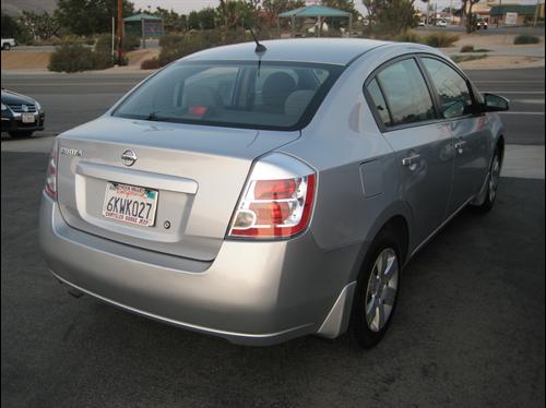 Nissan Sentra 2009 photo 2