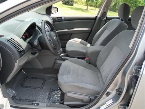 Nissan Sentra 2009 photo 4