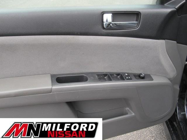 Nissan Sentra 2009 photo 1