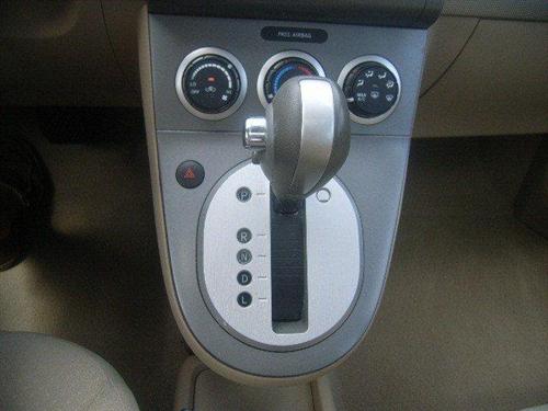Nissan Sentra 2009 photo 3