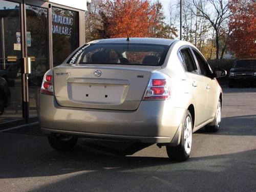 Nissan Sentra 2009 photo 1
