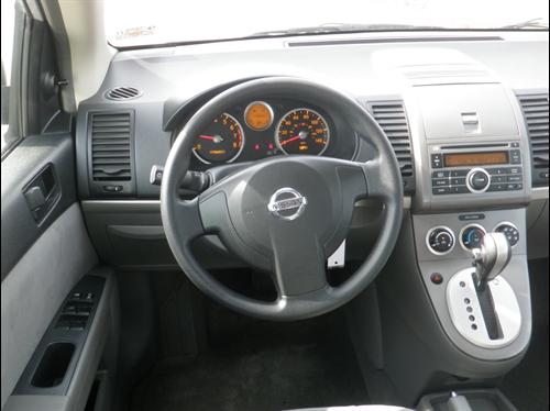 Nissan Sentra 2009 photo 2