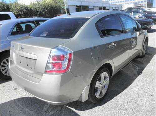 Nissan Sentra 2009 photo 3