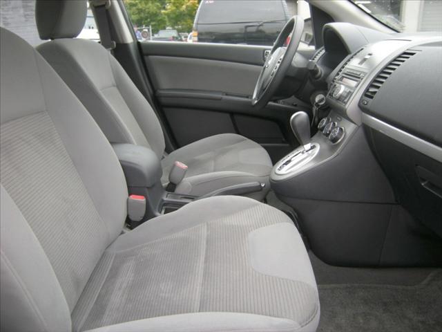 Nissan Sentra 2010 photo 4