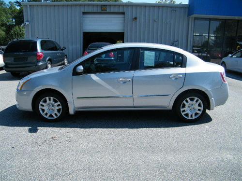 Nissan Sentra 2010 photo 1