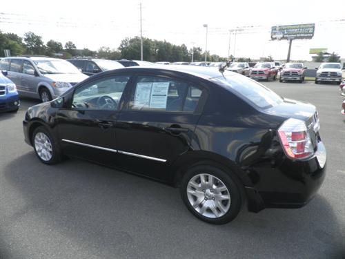 Nissan Sentra 2010 photo 3